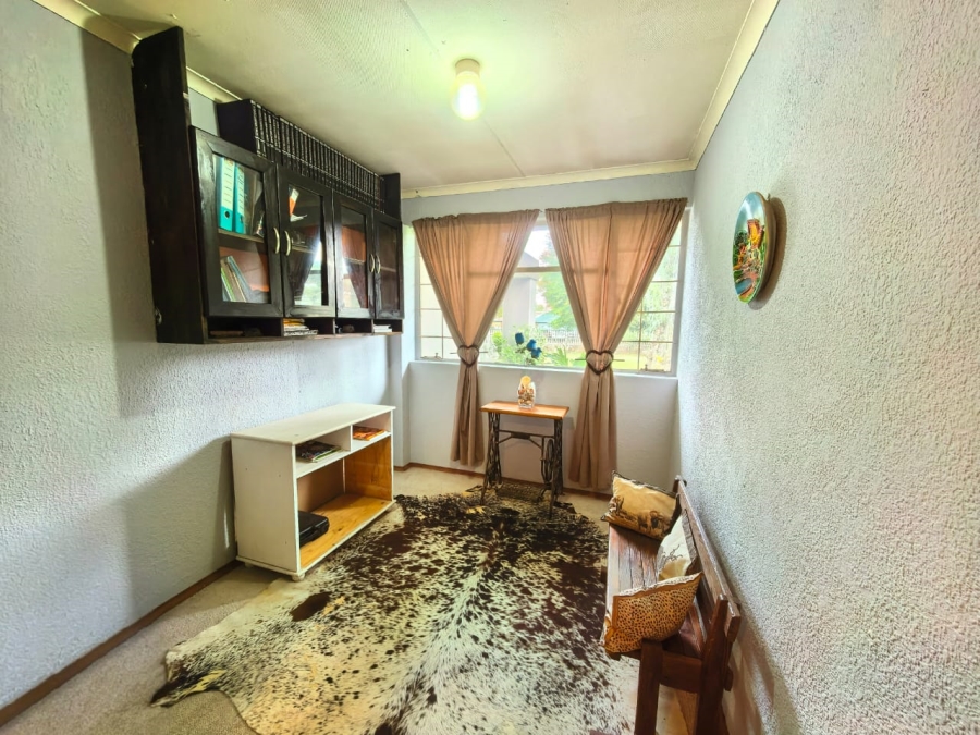 5 Bedroom Property for Sale in Vaalpark Free State